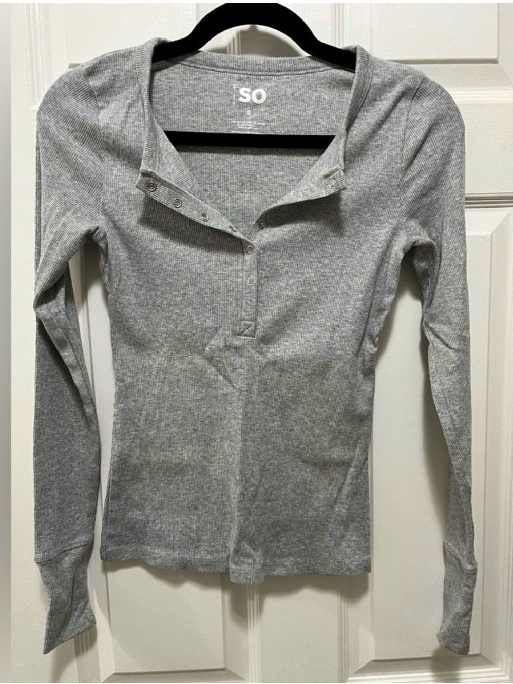SO Gray Ribbed Long-Sleeve Henley Top
